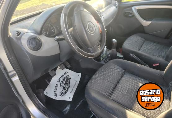 Autos - Renault Sandero 2010 Nafta 192000Km - En Venta