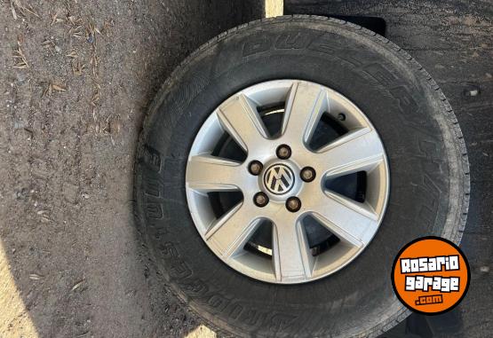 Accesorios para Autos - Líquido llantas y cubiertas de Amarok rod.16 - En Venta