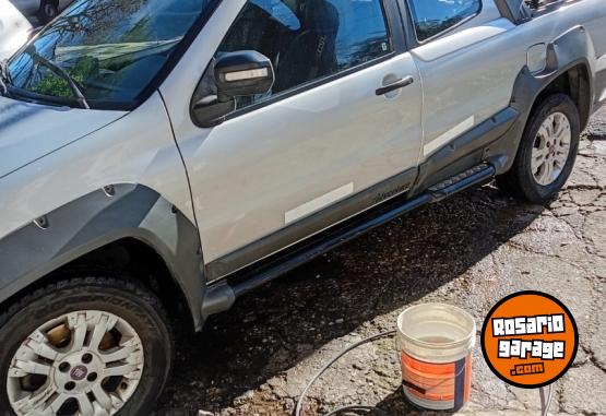 Autos - Fiat Strada adventure 2012 GNC 230000Km - En Venta