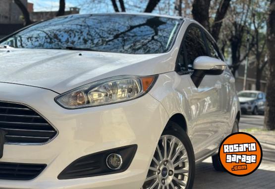 Autos - Ford Fiesta titanium 2015 Nafta 115600Km - En Venta