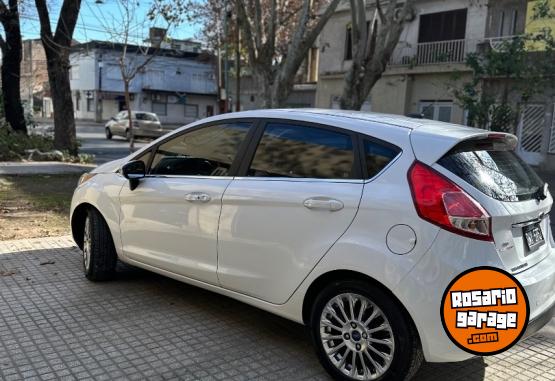 Autos - Ford Fiesta titanium 2015 Nafta 115600Km - En Venta