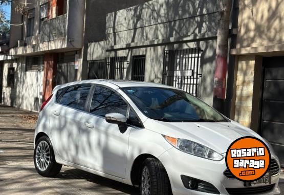 Autos - Ford Fiesta titanium 2015 Nafta 115600Km - En Venta