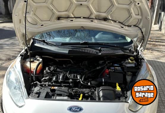 Autos - Ford Fiesta titanium 2015 Nafta 115600Km - En Venta
