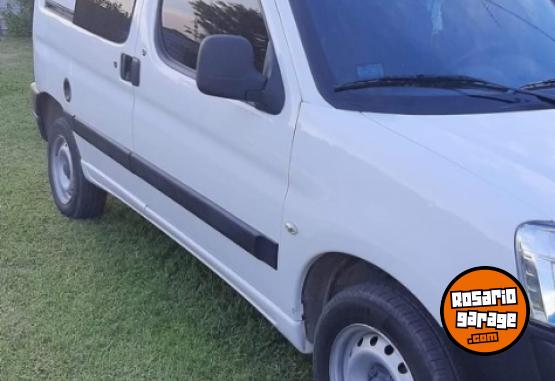Utilitarios - Citroen Berlingo 2015 Diesel 145000Km - En Venta