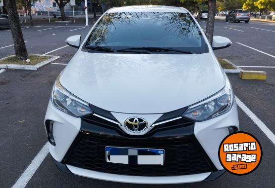 Autos - Toyota Yaris XLI 2023 Nafta 22500Km - En Venta