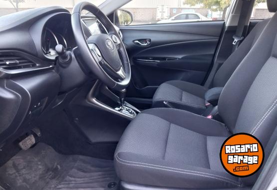 Autos - Toyota Yaris XLI 2023 Nafta 22500Km - En Venta