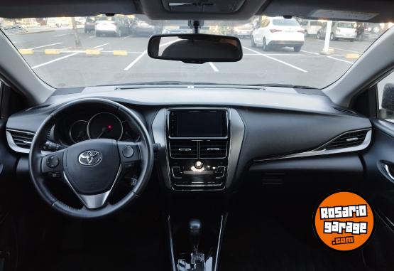 Autos - Toyota Yaris XLI 2023 Nafta 22500Km - En Venta
