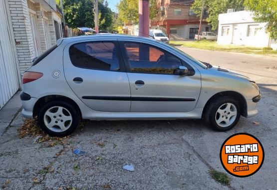 Autos - Peugeot 206 2003 Nafta 250000Km - En Venta