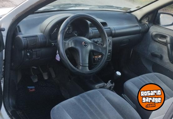 Camionetas - Chevrolet Corsa GL 1.7 2000 Diesel 260000Km - En Venta