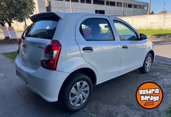 Autos - Toyota Etios 2020 Nafta 69000Km - En Venta