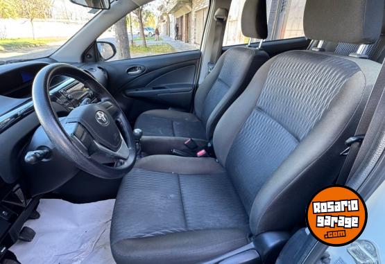 Autos - Toyota Etios 2020 Nafta 69000Km - En Venta
