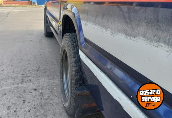 Camionetas - Mazda V2500 1998 Diesel 400000Km - En Venta