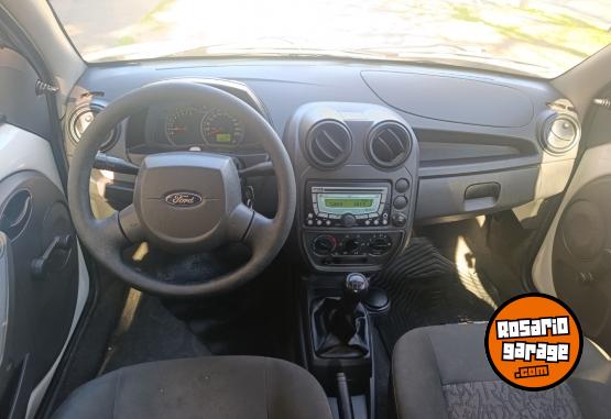 Autos - Ford Ka 1.0 Viral MP3 2011 Nafta 158000Km - En Venta