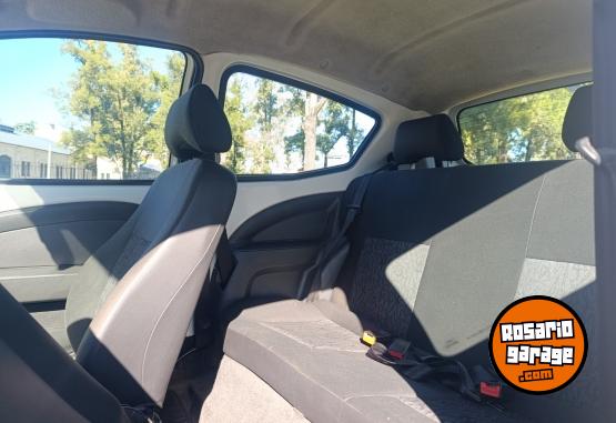Autos - Ford Ka 1.0 Viral MP3 2011 Nafta 158000Km - En Venta