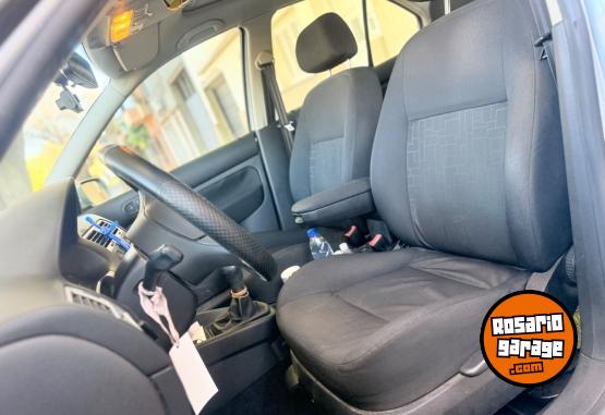 Autos - Volkswagen Bora 2010 Nafta 107000Km - En Venta