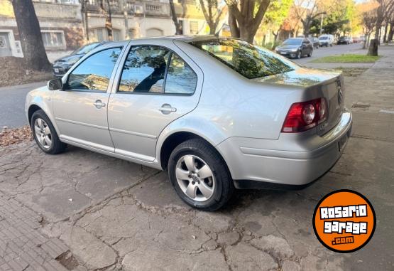 Autos - Volkswagen Bora 2010 Nafta 107000Km - En Venta