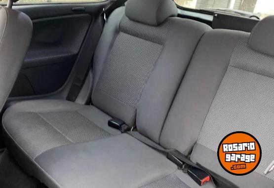 Autos - Volkswagen Fox 2011 Nafta 142000Km - En Venta