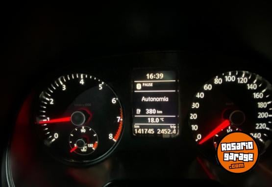 Autos - Volkswagen Fox 2011 Nafta 142000Km - En Venta