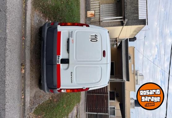 Utilitarios - Renault Kangoo 2014 Nafta 188000Km - En Venta
