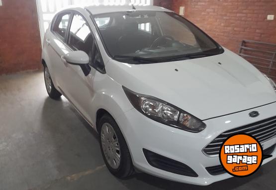 Autos - Ford Fiesta kinetic 2016 Nafta 66000Km - En Venta