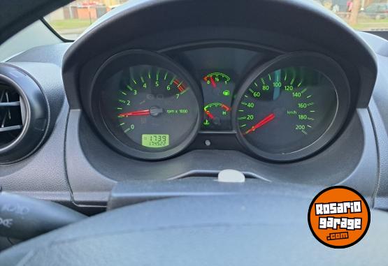 Autos - Ford Fiesta Max 2010 GNC 175000Km - En Venta