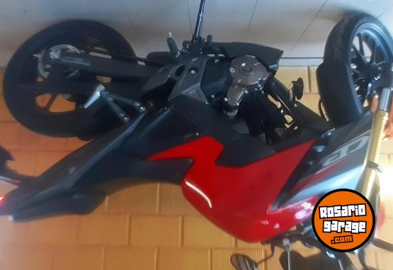 Motos - Honda Twister 300 2024 Nafta 990Km - En Venta