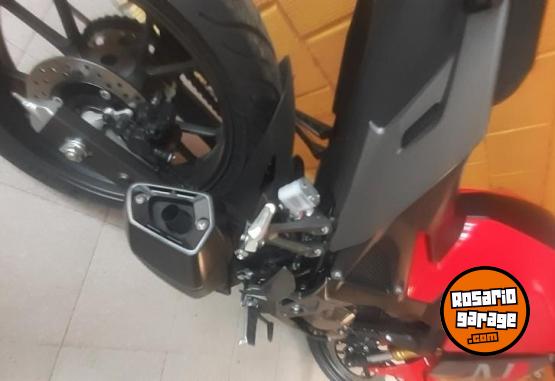 Motos - Honda Twister 300 2024 Nafta 990Km - En Venta
