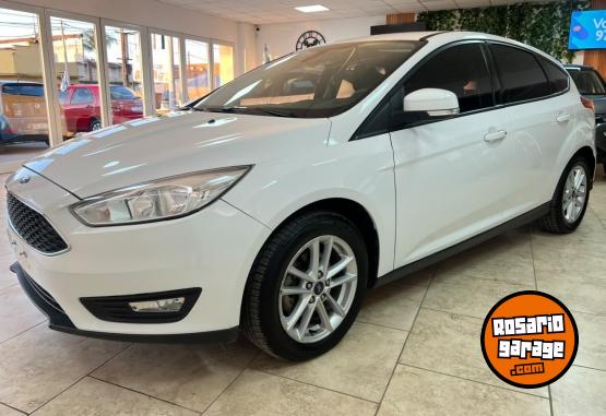 Autos - Ford FOCUS S 2017 Nafta 143516Km - En Venta