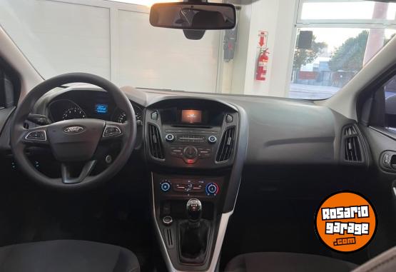 Autos - Ford FOCUS S 2017 Nafta 143516Km - En Venta