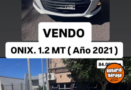 Autos - Chevrolet Ónix 2021 Nafta 84000Km - En Venta