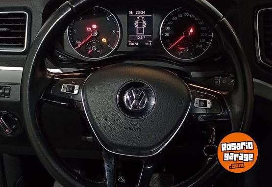 Camionetas - Volkswagen AMAROK HIGHLINE 4X4 MT 2023 Diesel 25055Km - En Venta
