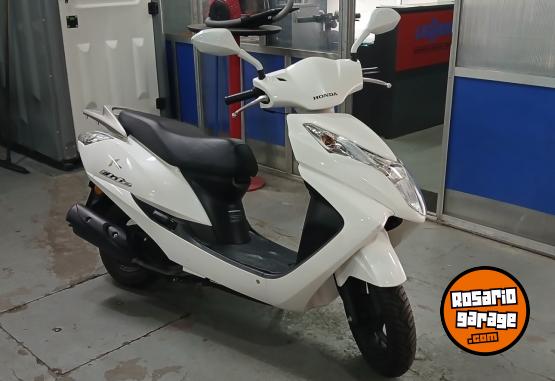 Motos - Honda Elite 2016 Nafta 19000Km - En Venta