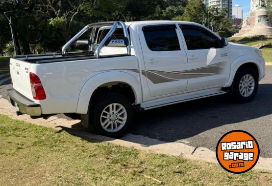 Autos - Toyota HILUX SRV 4X2 2013 Diesel 182000Km - En Venta
