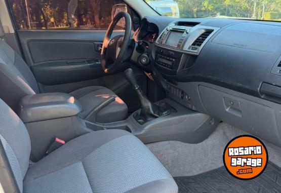 Autos - Toyota HILUX SRV 4X2 2013 Diesel 182000Km - En Venta