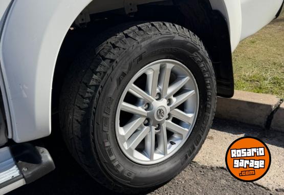 Autos - Toyota HILUX SRV 4X2 2013 Diesel 182000Km - En Venta