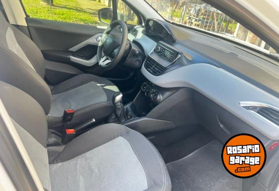 Autos - Peugeot 208 1.6 2014 Nafta 107000Km - En Venta