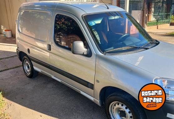 Utilitarios - Peugeot Partner 2015 GNC 158000Km - En Venta