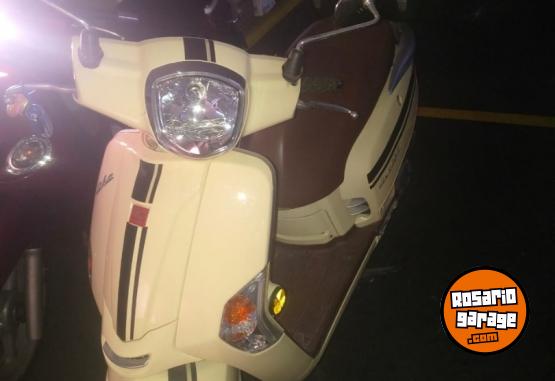 Motos - Kymco Likes 2023 Nafta 3000Km - En Venta