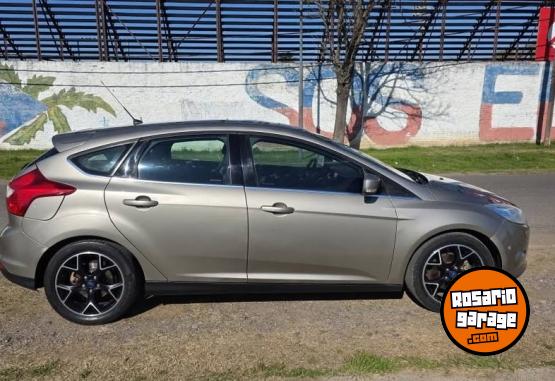 Autos - Ford Focus III Titanium 2014 Nafta 154000Km - En Venta