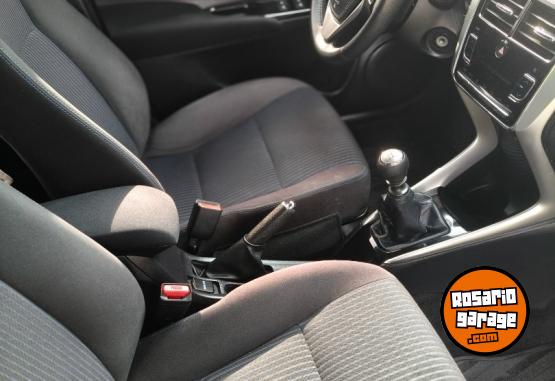 Autos - Toyota Yaris 2023 Nafta 57000Km - En Venta