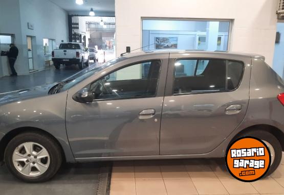 Autos - Renault SANDERO PRIVILEGE MT 5P 2015 Nafta 71000Km - En Venta