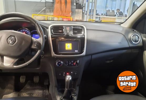 Autos - Renault SANDERO PRIVILEGE MT 5P 2015 Nafta 71000Km - En Venta