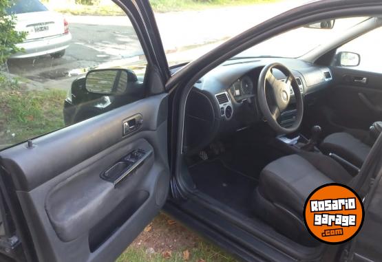 Autos - Volkswagen BORA 1.8T Highline 2008 Nafta 280000Km - En Venta
