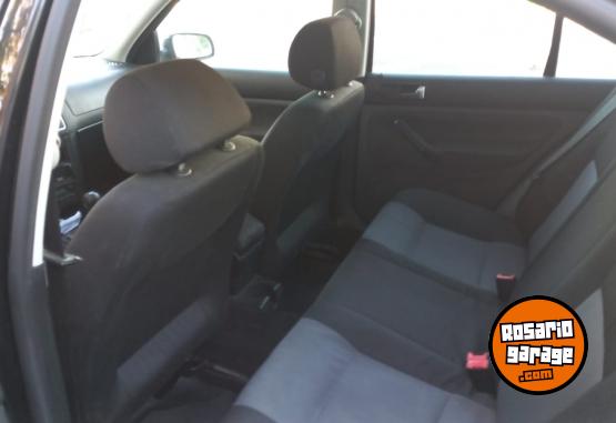 Autos - Volkswagen BORA 1.8T Highline 2008 Nafta 280000Km - En Venta