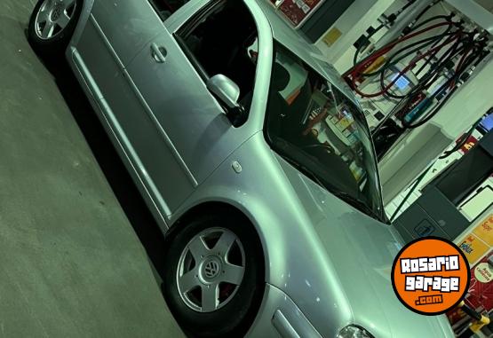Autos - Volkswagen Golf 2004 Nafta 250000Km - En Venta