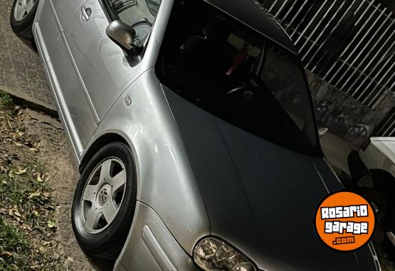 Autos - Volkswagen Golf 2004 Nafta 250000Km - En Venta