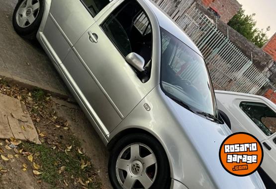 Autos - Volkswagen Golf 2004 Nafta 250000Km - En Venta