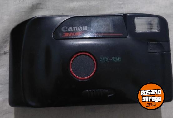 Electrónica - Cámara Analógica Canon SK-106 (Rollo 35mm) + Funda - En Venta