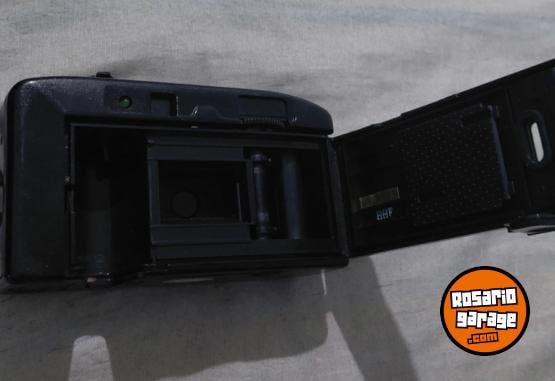Electrónica - Cámara Analógica Canon SK-106 (Rollo 35mm) + Funda - En Venta