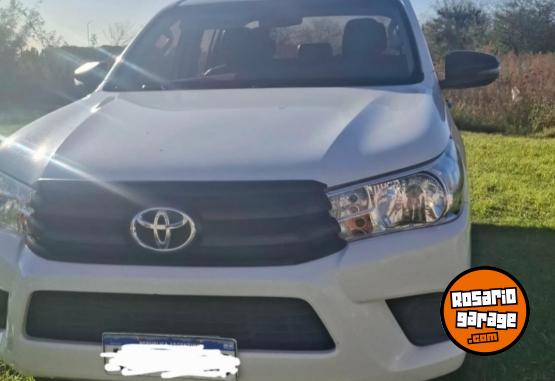 Camionetas - Toyota Hilux dx 4x4 2021 Diesel 150000Km - En Venta